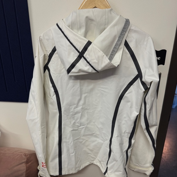 White Columbia Titanium Rain Training Jacket - Size Medium - Picture 3 of 3